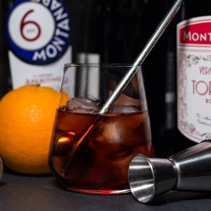 Aperitivo 6 PM und Vermouth Rosso di Torino von Montanaro – piemontesisches Aperitivo-Duo