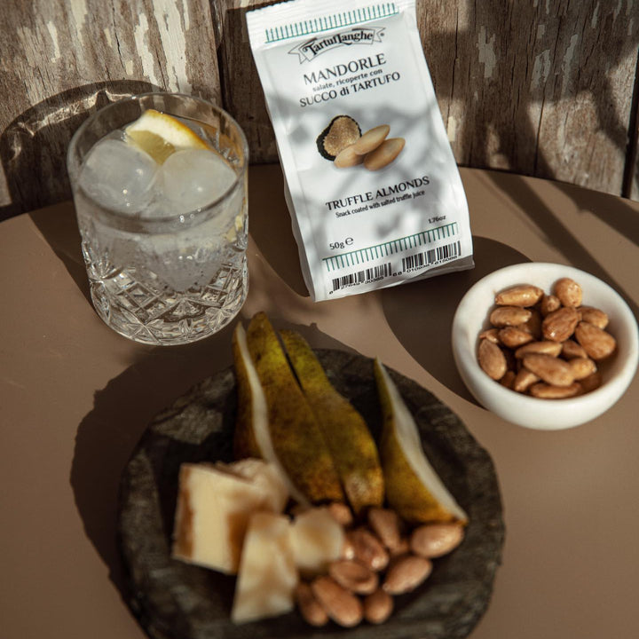 Italienischer Aperitivo mit Trüffel-Snacks – piemontesische Feinkost von Tartuflanghe