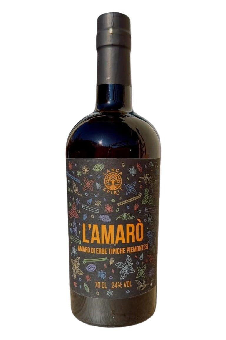 Handwerklicher Amaro von Langa Spirits mit Alpenkräutern, Minze und Enzian.