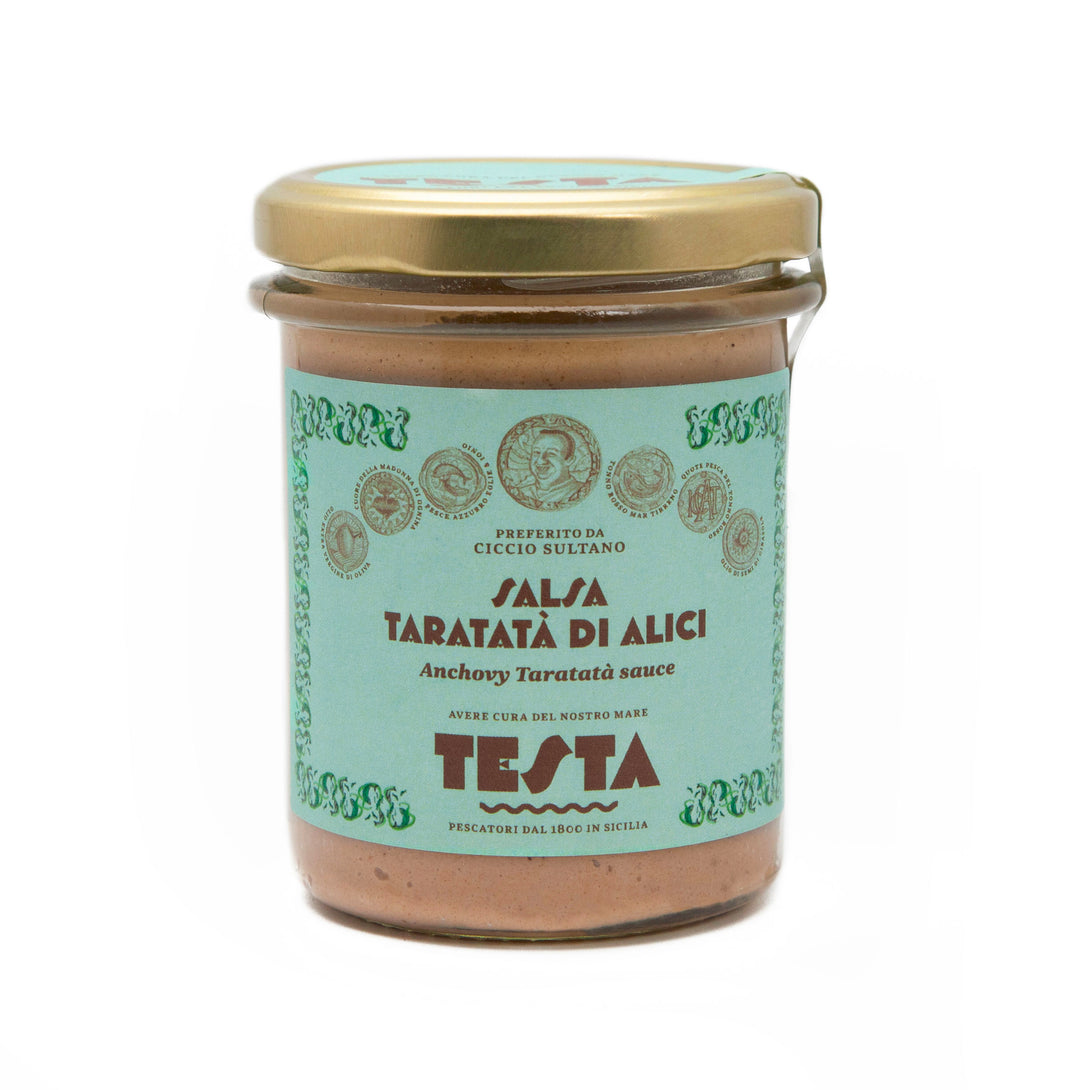 Sizilianische Salsa Taratatà aus Sardellen, Mandeln aus Avola und Zitrusfrüchten von Testa Conserve.